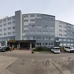R&B Hotel